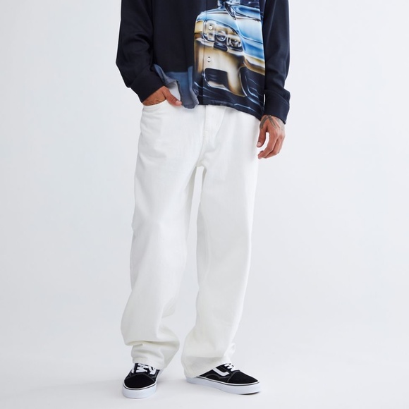 BDG Skate Fit Jeans 32 x 30 NWT - Picture 1 of 6